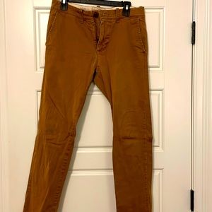 30x30 Skinny Chinos - Hollister & Co.